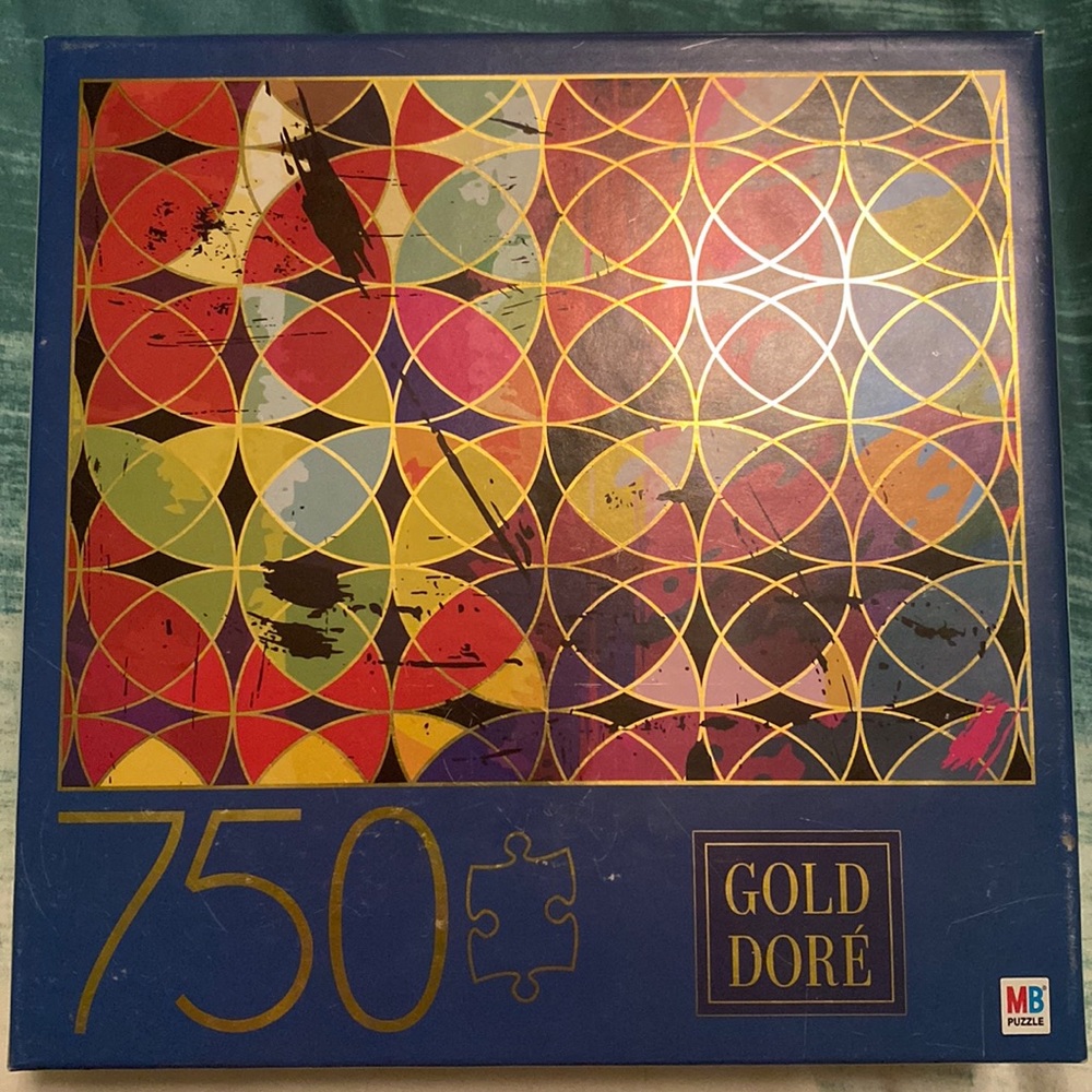 750 Piece Puzzle Gold Doré